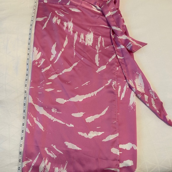 Gorgeous Vici Wrap Skirt - Picture 3 of 11